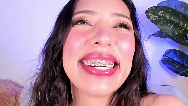 Miss veronicaa2 online show from 05/21/26, 12:56