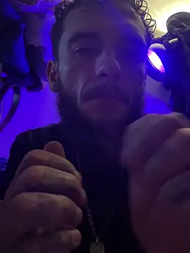 cruz815 online show from 02/17/25, 03:36