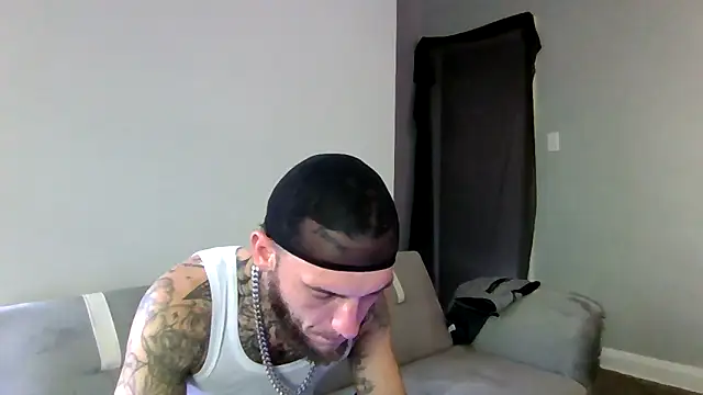 cruz815 online show from 10/20/25, 05:13