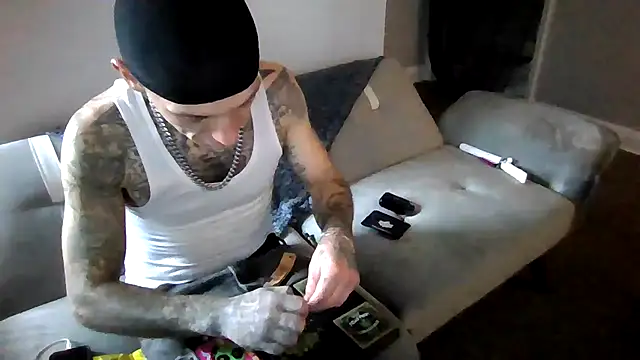 cruz815 online show from 11/14/25, 08:29