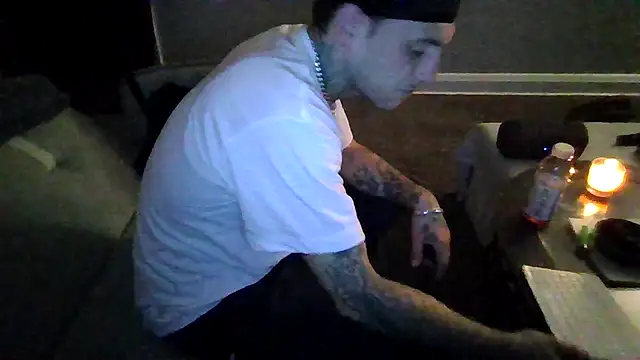 cruz815 online show from 11/18/25, 07:57