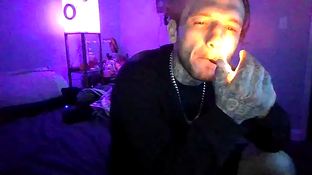 cruz815 online show from 12/01/25, 10:26