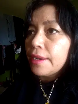 Snapshot of KellyPerlaxxx chatting on 04/15/26, 03:52 KellyPerlaxxx online show from 04/15/26, 03:52