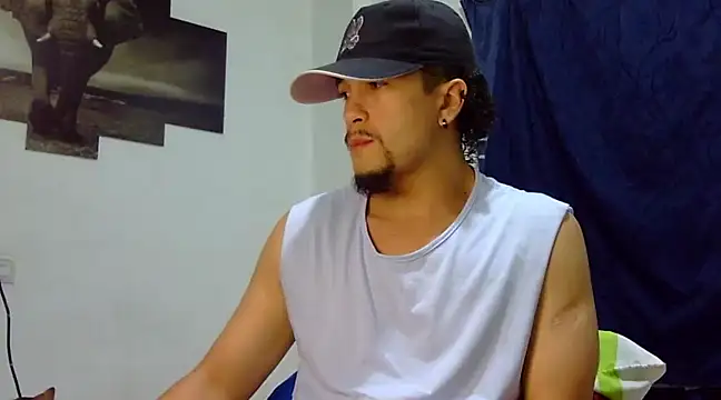 Snapshot of Keiviid chatting on 02/02/25, 07:30 Keiviid online show from 02/02/25, 07:30