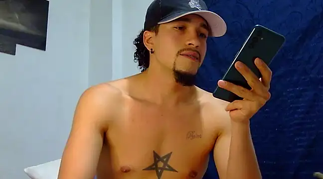 Snapshot of Keiviid chatting on 02/04/25, 02:53 Keiviid online show from 02/04/25, 02:53