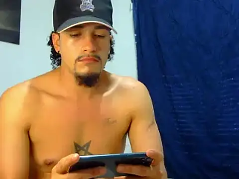 Snapshot of Keiviid chatting on 02/26/25, 03:08 Keiviid online show from 02/26/25, 03:08