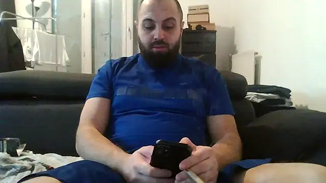 Snapshot of Zer_oki chatting on 11/28/25, 08:50 Zer oki online show from 11/28/25, 08:50