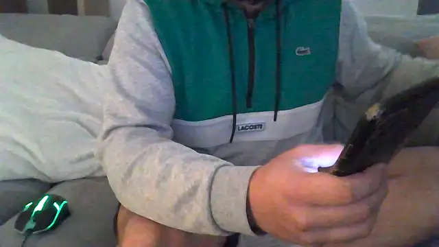 Snapshot of Zer_oki chatting on 01/05/26, 07:28 Zer oki online show from 01/05/26, 07:28