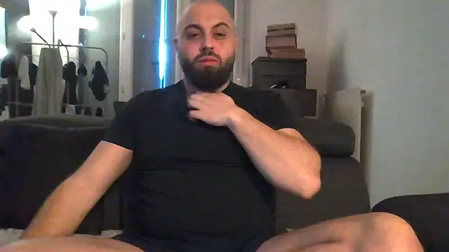 Snapshot of Zer_oki chatting on 01/10/26, 04:09 Zer oki online show from 01/10/26, 04:09