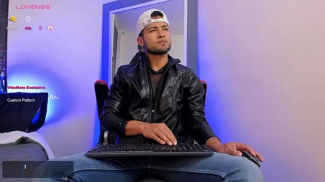 Max Conor1 online show from 02/17/25, 11:13