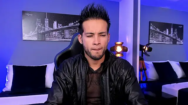 Max Conor1 online show from 09/09/25, 11:54