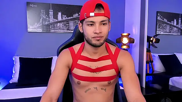 Max Conor1 online show from 09/10/25, 11:43