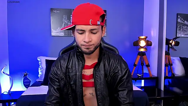 Max Conor1 online show from 09/25/25, 11:25