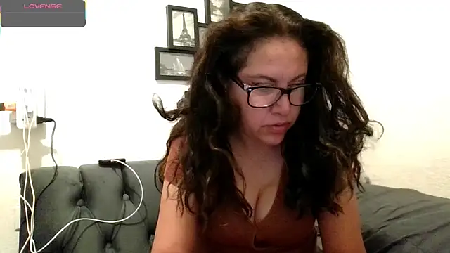 MirandaLatinaLovely online show from 11/21/25, 04:16