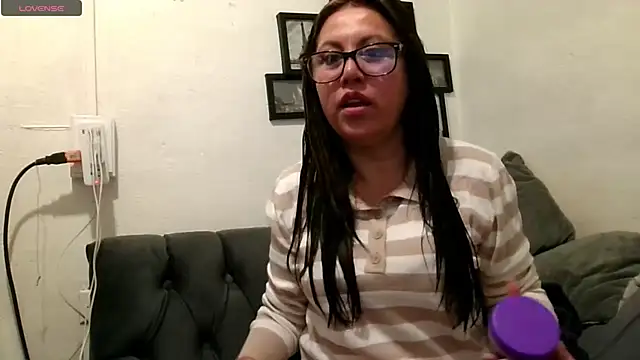 MirandaLatinaLovely online show from 02/11/26, 07:52