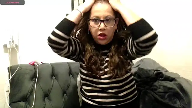 MirandaLatinaLovely online show from 02/12/26, 04:24