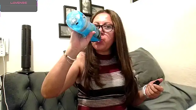 MirandaLatinaLovely online show from 03/15/26, 05:30