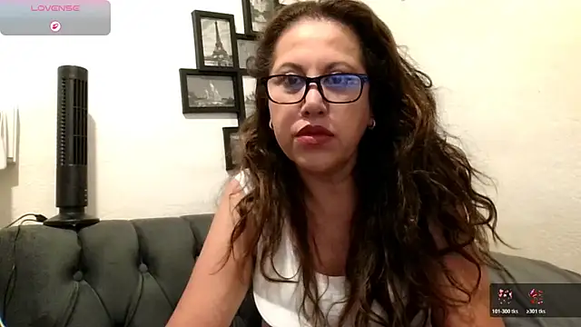 MirandaLatinaLovely online show from 04/11/26, 04:55