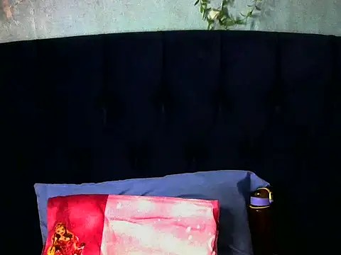 MissLatinaLat online show from 04/19/26, 07:51