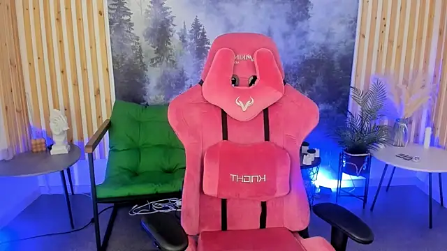 MilaStoyne online show from 12/03/25, 08:12