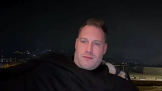 Snapshot of Christian87xxx chatting on 02/06/25, 06:02 Christian87xxx online show from 02/06/25, 06:02