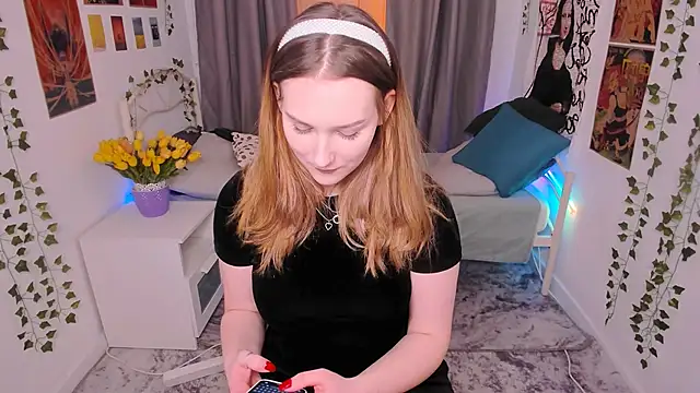 MaryWaddell online show from 03/16/25, 04:12
