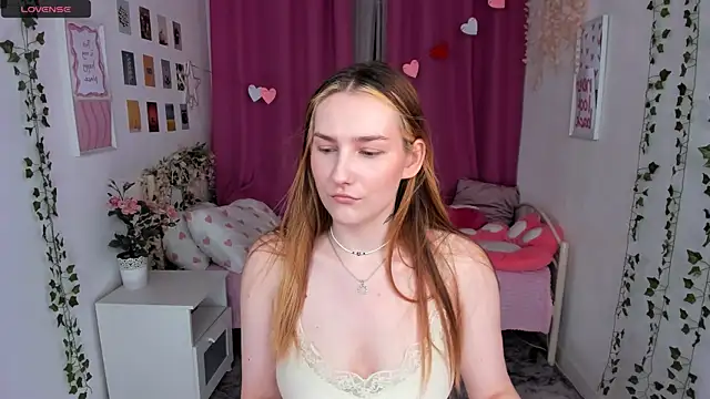 MaryWaddell online show from 07/19/26, 03:49
