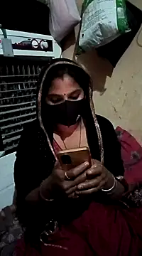 Snapshot of Jyoti5566 chatting on 02/05/25, 04:47 Jyoti5566 online show from 02/05/25, 04:47