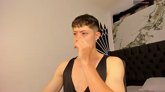 marcuscollins1  online show from 04/06/26, 02:29