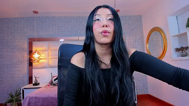 Nohemi louse online show from 07/01/26, 07:13