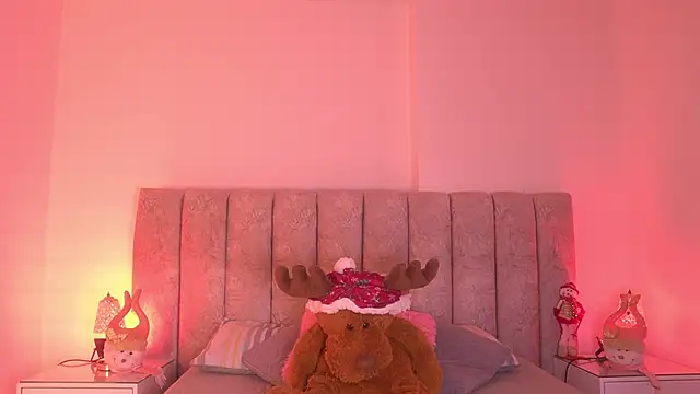 sara lopee1 online show from 12/20/25, 12:12