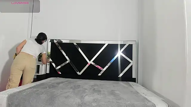 Annyrosee online show from 02/28/25, 08:28