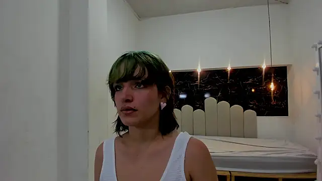 Annyrosee online show from 09/22/25, 07:49