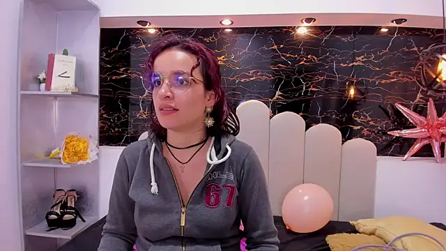 Annyrosee online show from 11/23/25, 01:05