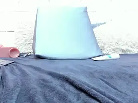 Snapshot of DayannaBronx chatting on 02/21/25, 01:22 DayannaBronx online show from 02/21/25, 01:22