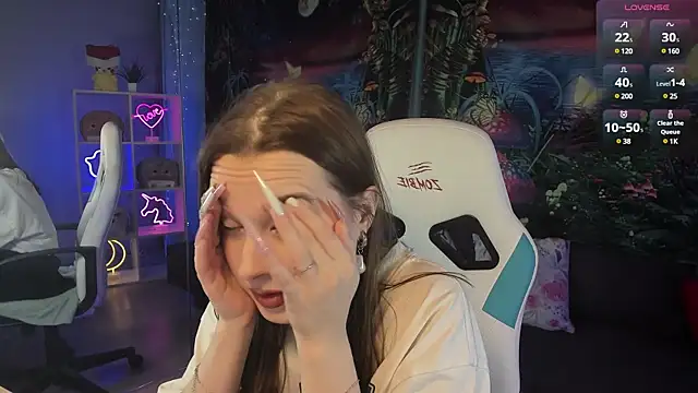 Snapshot of kaisajenner chatting on 02/04/25, 01:56 kaisajenner online show from 02/04/25, 01:56