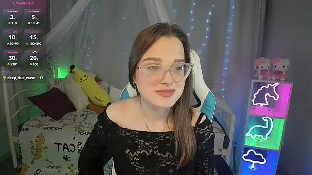 Snapshot of kaisajenner chatting on 03/06/25, 12:54 kaisajenner online show from 03/06/25, 12:54