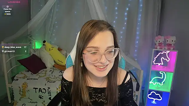 Snapshot of kaisajenner chatting on 03/06/25, 03:57 kaisajenner online show from 03/06/25, 03:57