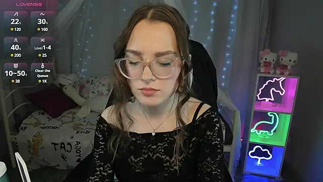 Snapshot of kaisajenner chatting on 03/13/25, 10:21 kaisajenner online show from 03/13/25, 10:21