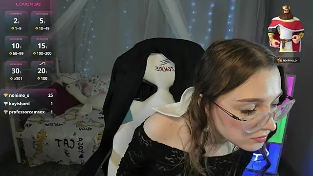 Snapshot of kaisajenner chatting on 03/14/25, 01:27 kaisajenner online show from 03/14/25, 01:27