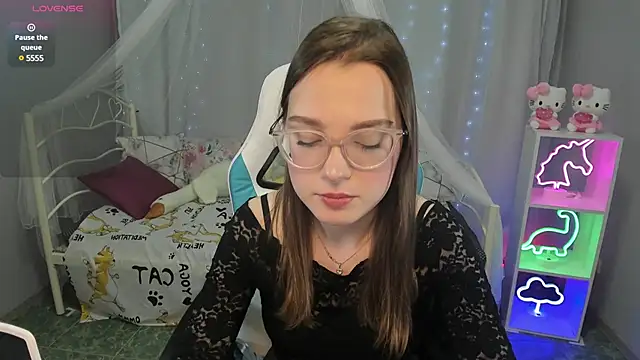 Snapshot of kaisajenner chatting on 03/18/25, 07:20 kaisajenner online show from 03/18/25, 07:20