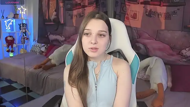 Snapshot of kaisajenner chatting on 10/15/25, 01:50 kaisajenner online show from 10/15/25, 01:50