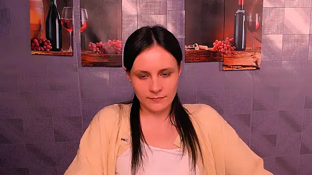 Snapshot of ValeriaHeart_ chatting on 02/05/25, 10:30 ValeriaHeart online show from 02/05/25, 10:30