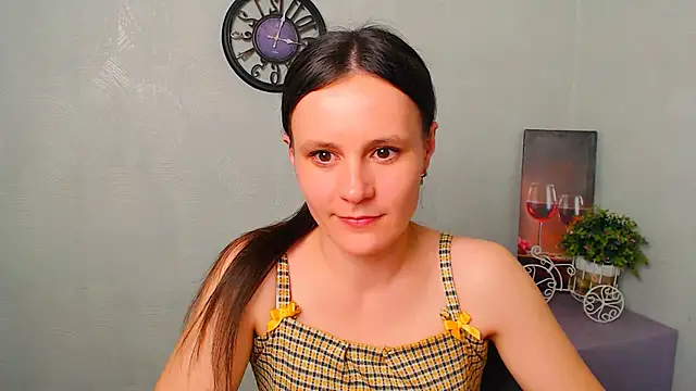 Snapshot of ValeriaHeart_ chatting on 02/18/25, 05:21 ValeriaHeart online show from 02/18/25, 05:21