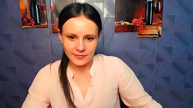 Snapshot of ValeriaHeart_ chatting on 02/19/25, 02:44 ValeriaHeart online show from 02/19/25, 02:44