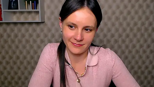 Snapshot of ValeriaHeart_ chatting on 02/25/25, 07:03 ValeriaHeart online show from 02/25/25, 07:03