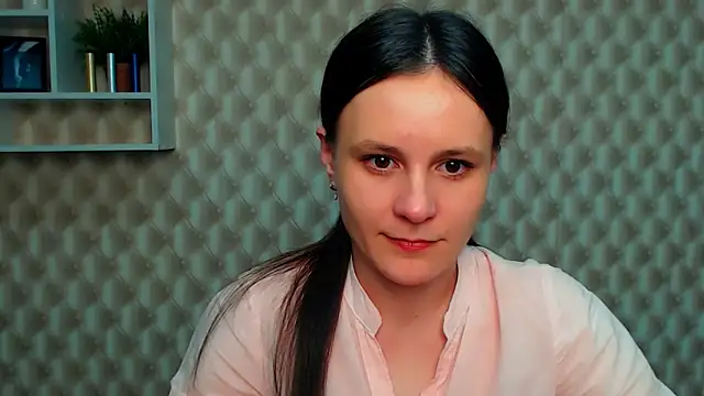 Snapshot of ValeriaHeart_ chatting on 02/28/25, 02:42 ValeriaHeart online show from 02/28/25, 02:42