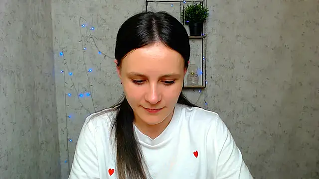 Snapshot of ValeriaHeart_ chatting on 03/13/25, 01:29 ValeriaHeart online show from 03/13/25, 01:29