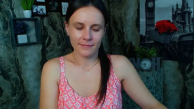 Snapshot of ValeriaHeart_ chatting on 11/24/25, 02:50 ValeriaHeart online show from 11/24/25, 02:50