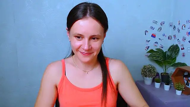 ValeriaHeart  online show from 12/13/25, 09:31